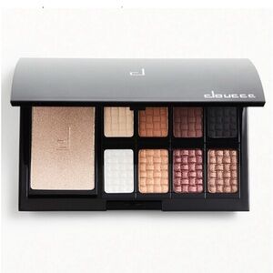 Doucce Eyeshadow Palette - Black, Cream, Brown Shades
